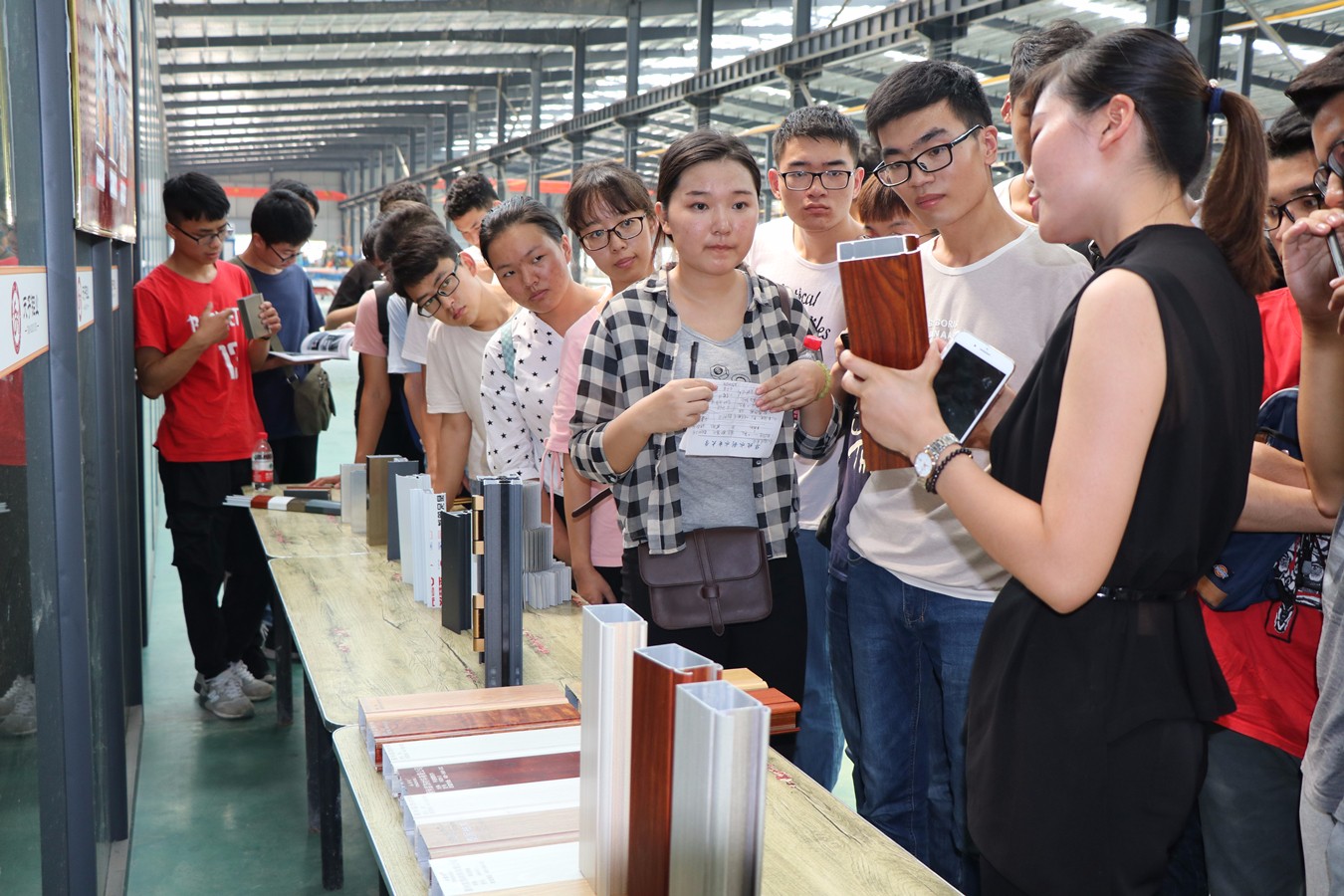 華北水利水電大學師生來我公司參觀交流學習